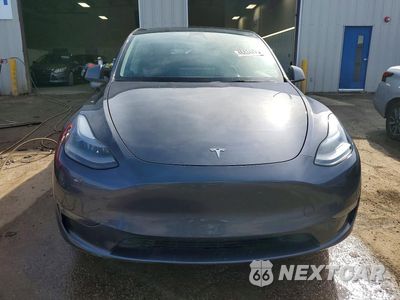 Piąte zdjęcie samochodu w środku: 2023 TESLA MODEL Y VIN:7SAYGAEE9PF594272 - miniatura