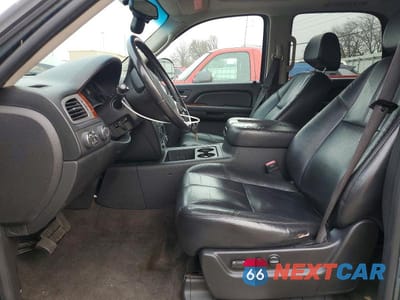 Zdjęcie 7 z 13 samochodu: 2009 GMC YUKON SLT VIN:1GKFK33069R149172 - miniatura
