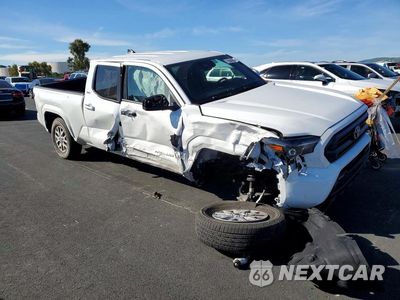 Czwarte zdjęcie samochodu z boku: 2026 TOYOTA TACOMA SR5 VIN:3TMLB5JN6TM213762 - miniatura