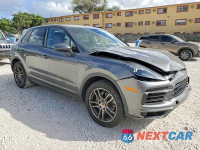 Czwarte zdjęcie samochodu z boku: 2019 PORSCHE CAYENNE VIN:WP1AA2AY4KDA05066 - miniatura