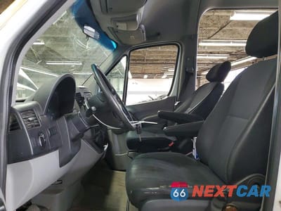 Zdjęcie 7 z 12 samochodu: 2012 MERCEDES-BENZ SPRINTER 2500 VIN:WD4PE8CC7C5645276 - miniatura