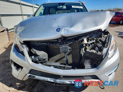 Piąte zdjęcie samochodu w środku: 2015 MERCEDES-BENZ ML 350 4MATIC VIN:4JGDA5HB7FA586311 - miniatura