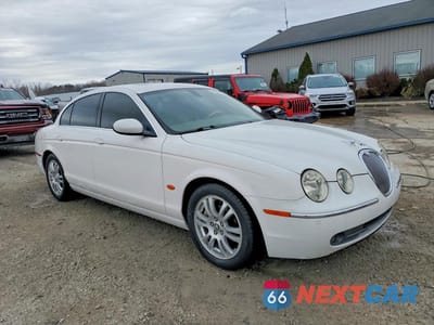 Czwarte zdjęcie samochodu z boku: 2005 JAGUAR S-TYPE VIN:SAJWA01T95FN39688 - miniatura