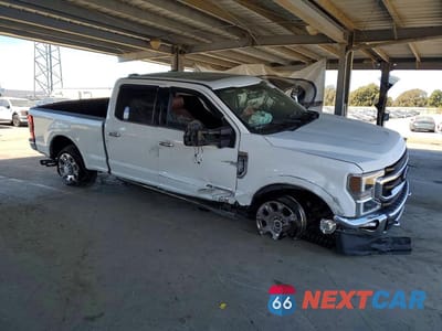 Czwarte zdjęcie samochodu z boku: 2022 FORD F250 SUPER DUTY VIN:1FT8W2BT3NEF84084 - miniatura