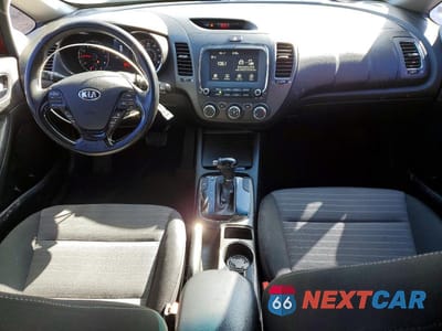Zdjęcie 8 z 12 samochodu: 2017 KIA FORTE S VIN:3KPFL4A72HE028745 - miniatura