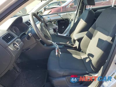 Zdjęcie 7 z 12 samochodu: 2012 VOLKSWAGEN PASSAT S VIN:1VWAP7A3XCC081137 - miniatura