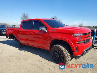 Czwarte zdjęcie samochodu z boku: 2020 CHEVROLET SILVERADO K1500 RST VIN:3GCUYEED6LG301973 - miniatura