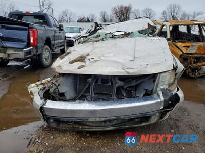 Piąte zdjęcie samochodu w środku: 2008 CHEVROLET SILVERADO K1500 VIN:2GCEK190981306316 - miniatura