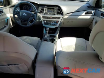 Zdjęcie 8 z 12 samochodu: 2015 HYUNDAI SONATA SE VIN:5NPE24AF7FH211900 - miniatura