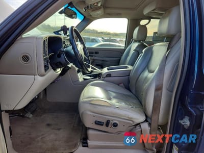 Zdjęcie 7 z 13 samochodu: 2005 CHEVROLET TAHOE K1500 VIN:1GNEK13T65R214920 - miniatura