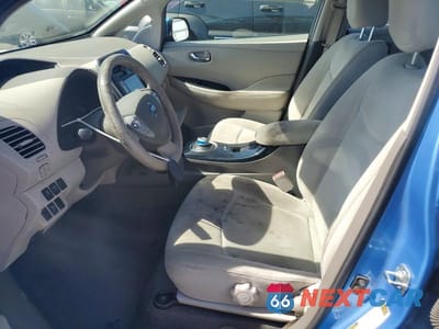 Zdjęcie 7 z 11 samochodu: 2011 NISS LEAF SL 4D HATCHBACK VIN:JN1AZ0CP9BT000960 - miniatura