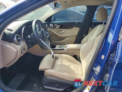 Zdjęcie 7 z 11 samochodu: 2019 MERCEDES-BENZ C 300 4MATIC VIN:55SWF8EB8KU288080 - miniatura