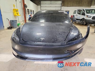 Piąte zdjęcie samochodu w środku: 2025 TESLA MODEL 3 VIN:5YJ3E1EA8SF012682 - miniatura