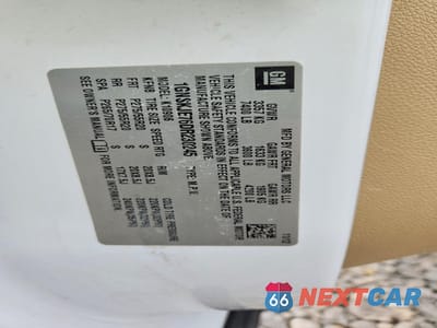 Zdjęcie 13 z 13 samochodu: 2013 CHEVROLET SUBURBAN K1500 LT VIN:1GNSKJE76DR230245 - miniatura