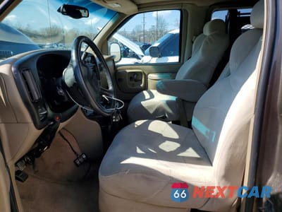 Zdjęcie 7 z 14 samochodu: 2002 CHEVROLET EXPRESS G2500 VIN:1GBGG25R921176849 - miniatura