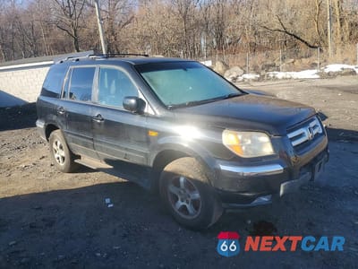Czwarte zdjęcie samochodu z boku: 2008 HONDA PILOT VIN:5FNYF18558B005909 - miniatura