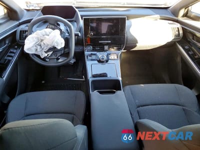 Zdjęcie 8 z 12 samochodu: 2024 SUBARU SOLTERRA PREMIUM VIN:JTMABABA5RA074483 - miniatura
