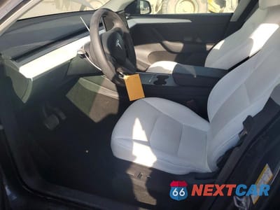 Zdjęcie 7 z 12 samochodu: 2023 TESLA MODEL Y VIN:7SAYGDEE2PF597970 - miniatura