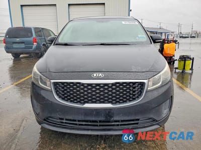 Piąte zdjęcie samochodu w środku: 2015 KIA SEDONA LX VIN:KNDMB5C10F6039089 - miniatura