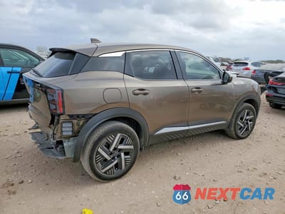 Trzecie zdjęcie samochodu z tyłu: 2025 NISSAN KICKS SV VIN:3N8AP6CA5SL335272 - miniatura