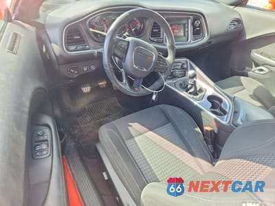 Zdjęcie 8 z 12 samochodu: 2017 DODGE CHALLENGER R VIN:2C3CDZBT5HH580645 - miniatura