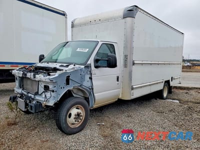 2023 FORD E350 BOX TRUCK 1FDWE3FN2PDD03442 - główne zdjęcie licytacji z USA - miniatura