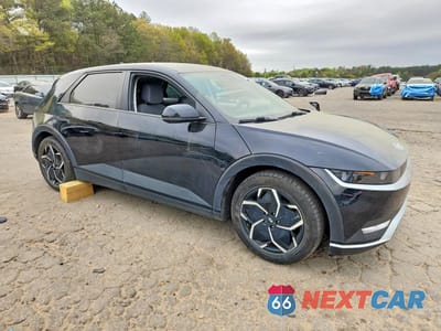 Czwarte zdjęcie samochodu z boku: 2022 HYUNDAI IONIQ 5 SE VIN:KM8KM4AE8NU056018 - miniatura
