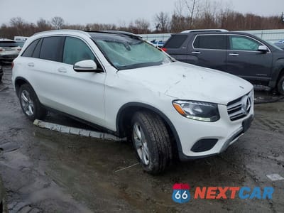 Czwarte zdjęcie samochodu z boku: 2018 MERCEDES-BENZ GLC 300 4MATIC VIN:WDC0G4KB7JV043721 - miniatura