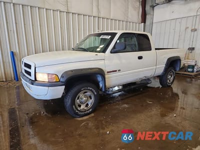 1998 DODGE RAM 1500 1B7HF13ZXWJ129223 - główne zdjęcie licytacji z USA - miniatura
