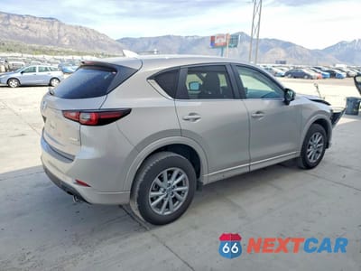 Trzecie zdjęcie samochodu z tyłu: 2024 MAZDA CX-5 SELECT VIN:JM3KFBBLXR0513058 - miniatura
