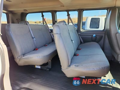 Zdjęcie 11 z 14 samochodu: 2014 CHEVROLET EXPRESS G3500 LS VIN:1GAZGXFG3E1210246 - miniatura