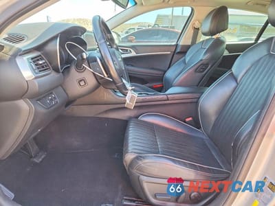 Zdjęcie 7 z 13 samochodu: 2019 GENESIS G70 2.0T ADVANCED VIN:KMTG34LA3KU020970 - miniatura