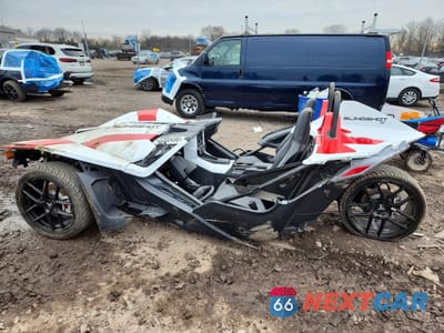 Trzecie zdjęcie samochodu z tyłu: 2021 POLARIS SLINGSHOT S WITH TECHNOLOGY PACKAGE VIN:57XAATHD0M8141496 - miniatura