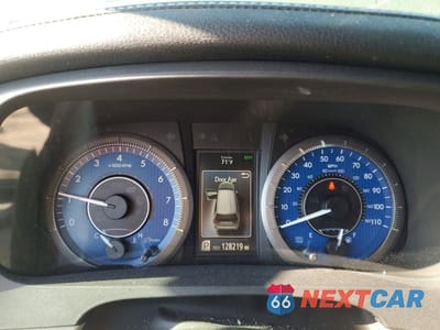 Zdjęcie 9 z 13 samochodu: 2018 TOYOTA SIENNA VIN:5TDYZ3DC0JS937525 - miniatura