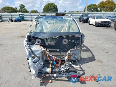 Piąte zdjęcie samochodu w środku: 2022 TESLA MODEL Y VIN:7SAYGDEF5NF327427 - miniatura