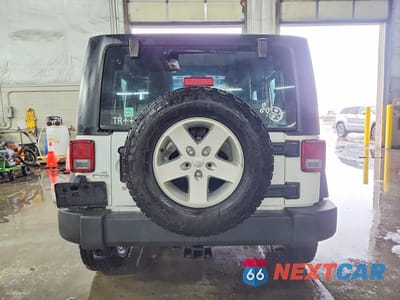 Zdjęcie 6 z 11 samochodu: 2014 JEEP WRANGLER SPORT VIN:1C4AJWAG4EL121829 - miniatura