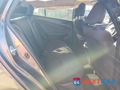 Zdjęcie 10 z 11 samochodu: 2019 TOYOTA PRIUS LE VIN:JTDKARFU8K3099401 - miniatura