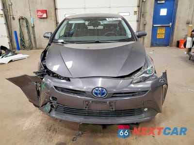 Piąte zdjęcie samochodu w środku: 2020 TOYOTA PRIUS XLE AWD-E VIN:JTDL9RFU9L3021174 - miniatura