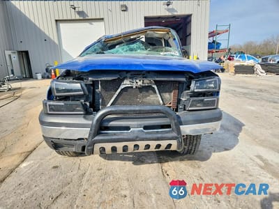 Piąte zdjęcie samochodu w środku: 2003 CHEVROLET SILVERADO K1500 VIN:1GCEK14V33Z273008 - miniatura