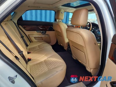 Zdjęcie 10 z 13 samochodu: 2019 JAGUAR XJL PORTFOLIO VIN:SAJWA2G71K8W18228 - miniatura
