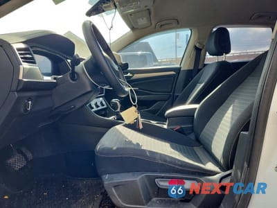 Zdjęcie 7 z 12 samochodu: 2024 VOLKSWAGEN JETTA S VIN:3VW5M7BU2RM102006 - miniatura
