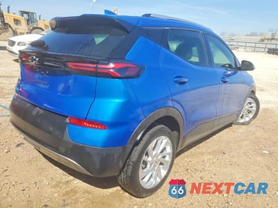 Trzecie zdjęcie samochodu z tyłu: 2022 CHEVROLET BOLT EUV LT VIN:1G1FY6S03N4108107 - miniatura