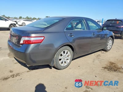 Trzecie zdjęcie samochodu z tyłu: 2008 TOYOTA CAMRY HYBRID BASE VIN:JTNBB46K183046235 - miniatura