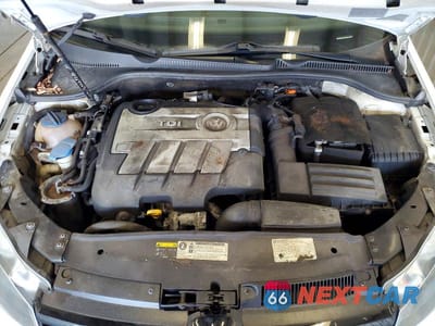 Zdjęcie 11 z 12 samochodu: 2014 VOLKSWAGEN GOLF VIN:WVWDM7AJ3EW010029 - miniatura
