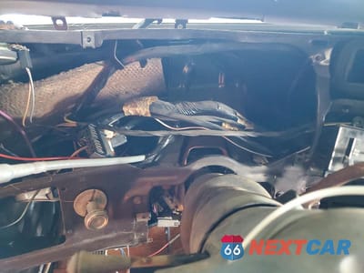 Zdjęcie 9 z 13 samochodu: 1987 CHEVROLET SUBURBAN R20 VIN:1GCGR26N8HF133214 - miniatura