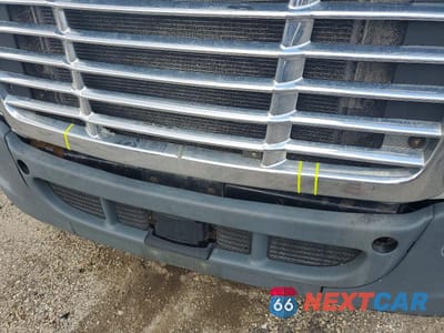 Zdjęcie 9 z 10 samochodu: 2018 FREIGHTLINER CASCADIA 125 SEMI TRUCK VIN:1FUJGLDR1JLHF2680 - miniatura