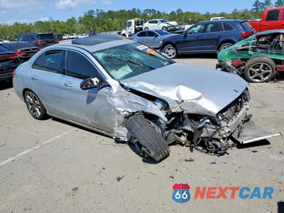 Czwarte zdjęcie samochodu z boku: 2021 MERCEDES-BENZ C 300 VIN:W1KWF8DB6MR611676 - miniatura