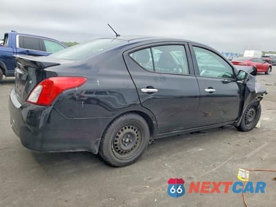 Trzecie zdjęcie samochodu z tyłu: 2019 NISSAN VERSA SV VIN:3N1CN7AP9KL829659 - miniatura