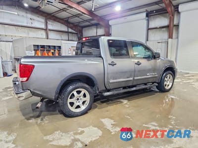 Trzecie zdjęcie samochodu z tyłu: 2015 NISSAN TITAN SV VIN:1N6AA0EC6FN502797 - miniatura