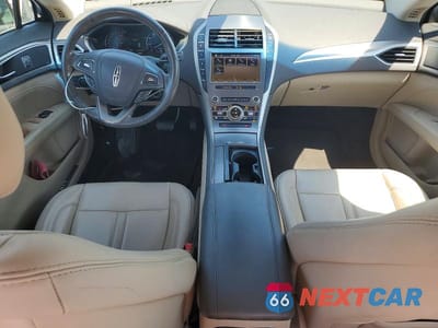 Zdjęcie 8 z 12 samochodu: 2019 LINCOLN MKZ VIN:3LN6L5A94KR629111 - miniatura
